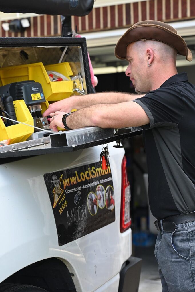 jay-my-locksmith-fort-mill-sc-mobile-key-cutting-equipment-service-truck